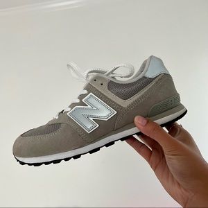 ❌S O L D❌ New Balance 574 Grey